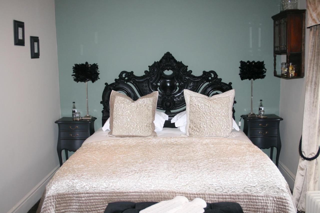 The New White Lion Hotell Llandovery Eksteriør bilde