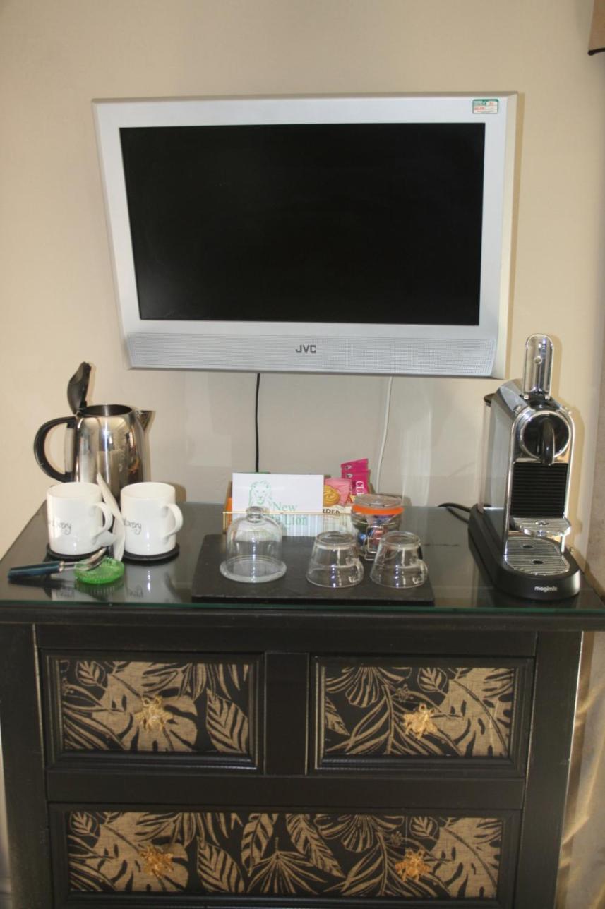 The New White Lion Hotell Llandovery Eksteriør bilde